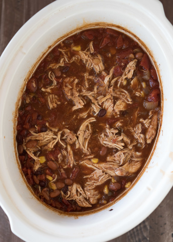 Chicken Chili {Slow Cooker} - Nutritious Eats