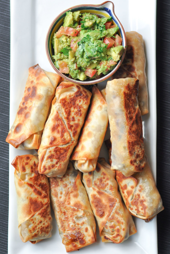 Baked Southwestern Egg Rolls- the perfect appetizer, party snack, football finger food or light dinner! #vegetarian | www.nutritiouseats.com