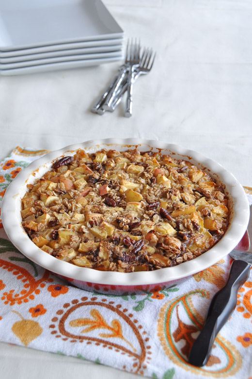 Apple Pie Baked Oatmeal | www.nutritiouseats.com