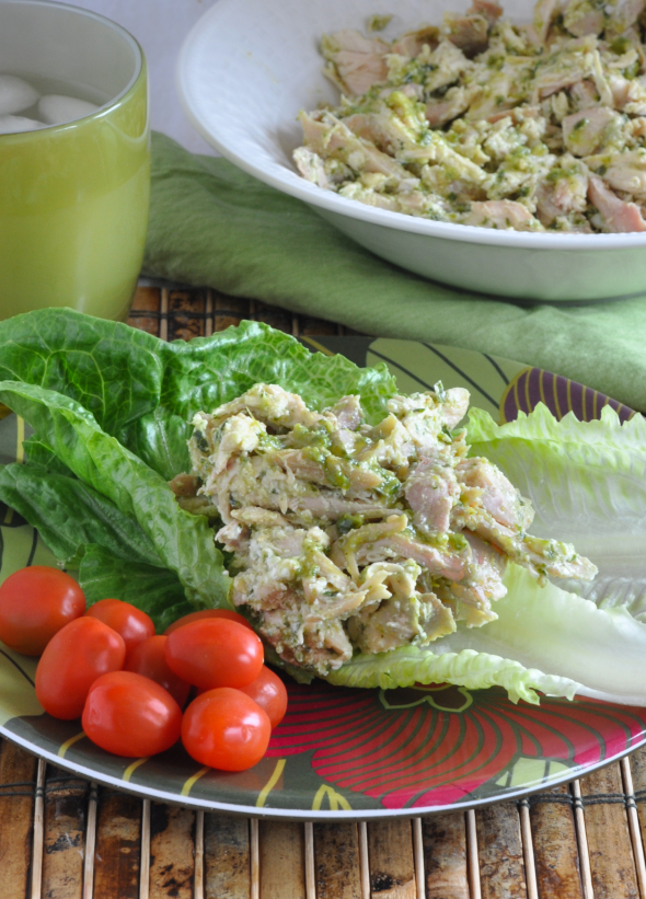 Pesto Chicken Salad | www.nutritiouseats.com