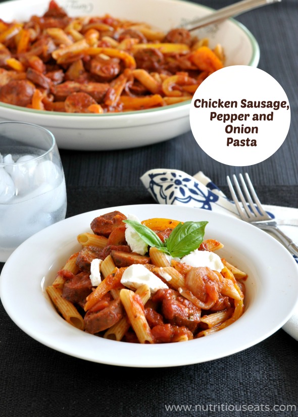 *Chicken Sausage, Pepper & Onion Pasta {Gluten Free} | www.nutritiouseats.com