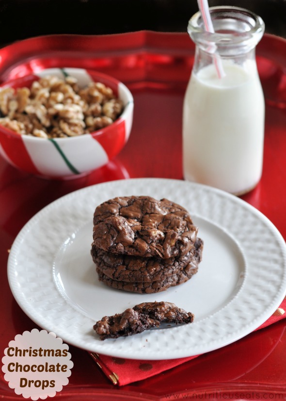 Christmas Chocoalte Drops | www.nutritiouseats.com