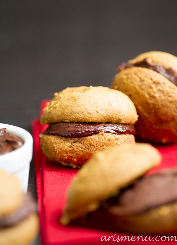 gingerbreadwhoopiepies-23