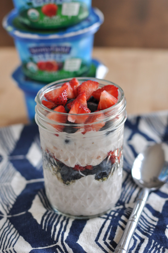 Perfect Parfait with Stonyfield Greek Yogurt | www.nutritiouseats.com