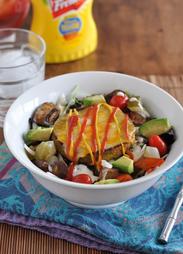 Veggie Burger Salad | www.nutriitouseats.com