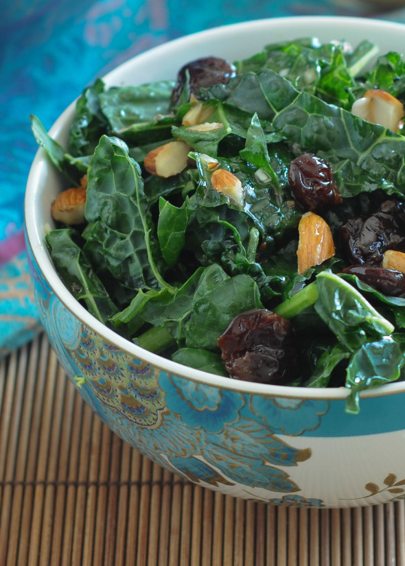 KaleSalad-1-25 Simple Ways to Enjoy Leafy Green Vegetables | www.nutritiouseats.com