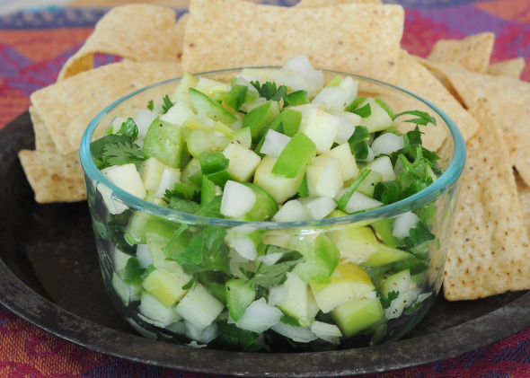 Apple Pico de Gallo | www.nutritiouseats.com