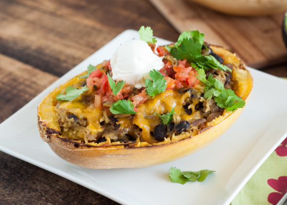 Black Bean and Veggie Stuffed Spaghetti Squash #glutenfree #vegetarian| www.nutritiouseats.com