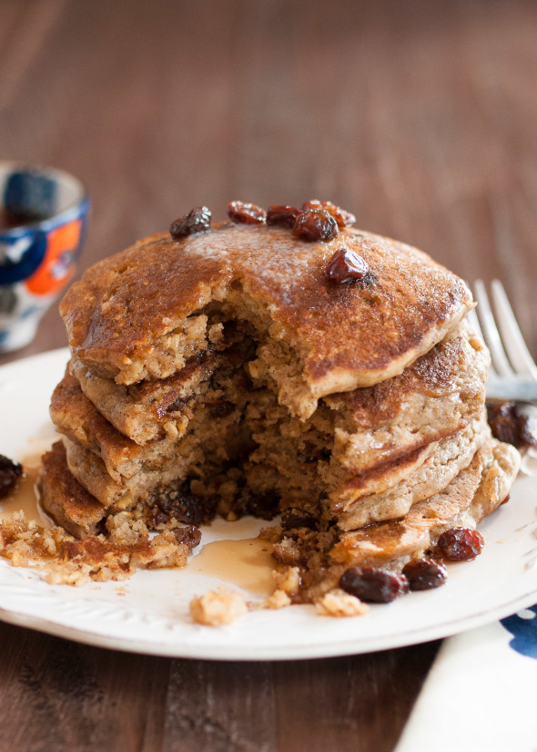 Oatmeal Raisin Pancakes (Gluten Free, Dairy-Free) | www.nutritiouseats.com