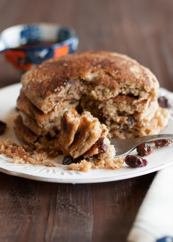 Oatmeal Raisin Pancakes (Gluten Free, Dairy-Free) | www.nutritiouseats.com