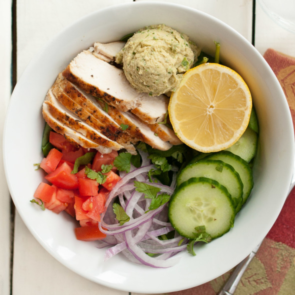 Power Chicken Hummus Bowl {Panera Copycat Recipe}. Gluten Free, High Protein, Low Calorie | www.nutritiouseats.com