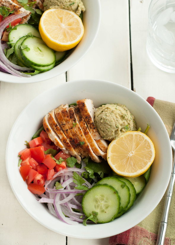 Power Chicken Hummus Bowl {Panera Copycat Recipe}. Gluten Free, High Protein, Low Calorie | www.nutritiouseats.com