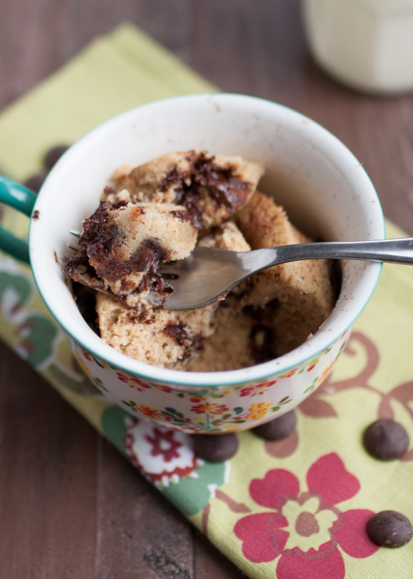 Gluten Free Chocolate Chip Mug Cake for Two | www.nutritiouseats.com #glutenfree