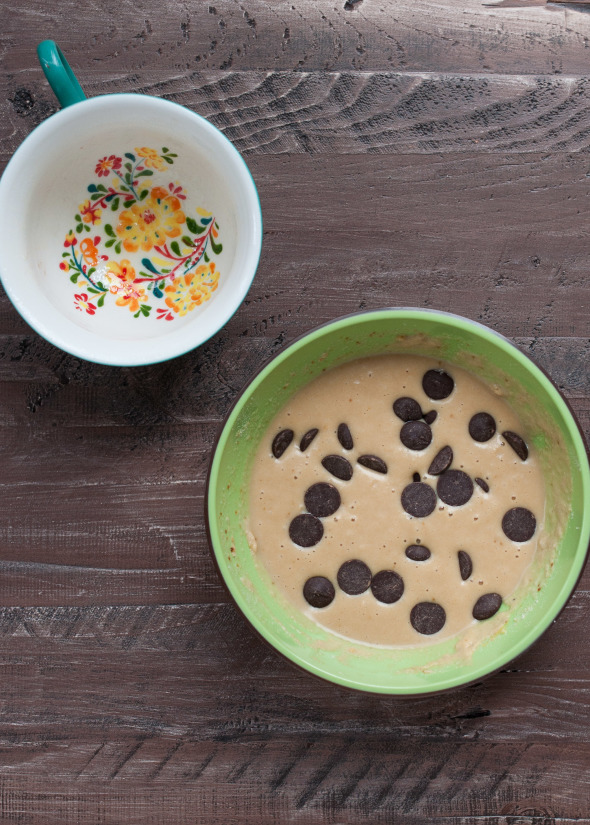 Gluten Free Chocolate Chip Mug Cake for Two | www.nutritiouseats.com #glutenfree