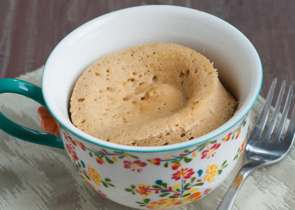 Gluten Free Chocolate Chip Mug Cake for Two | www.nutritiouseats.com #glutenfree