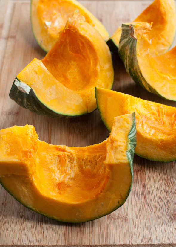 Cooking Basics: Roasted Kabocha Squash with Cinnamon| www.nutritiouseats.com