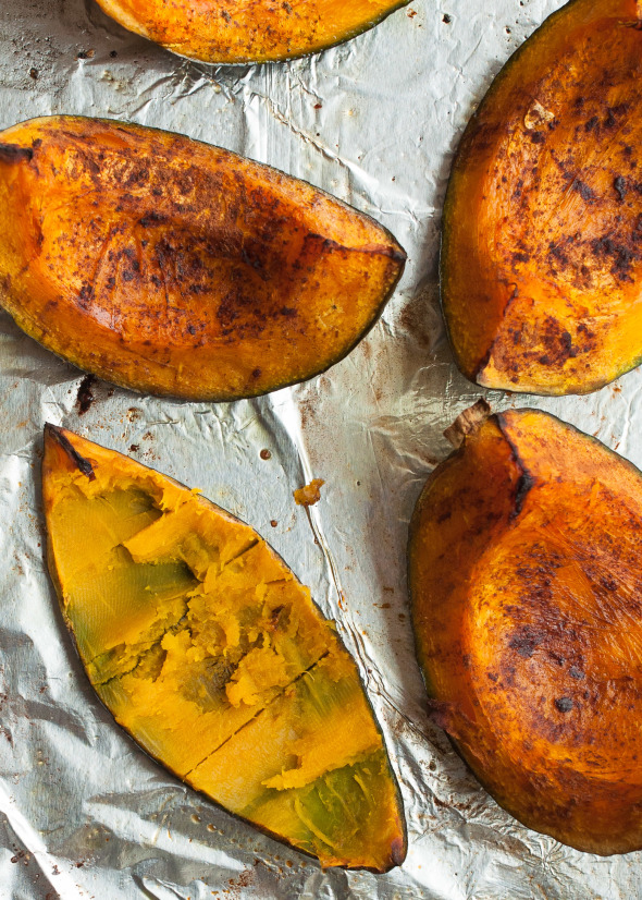 Cooking Basics: Roasted Kabocha Squash with Cinnamon| www.nutritiouseats.com