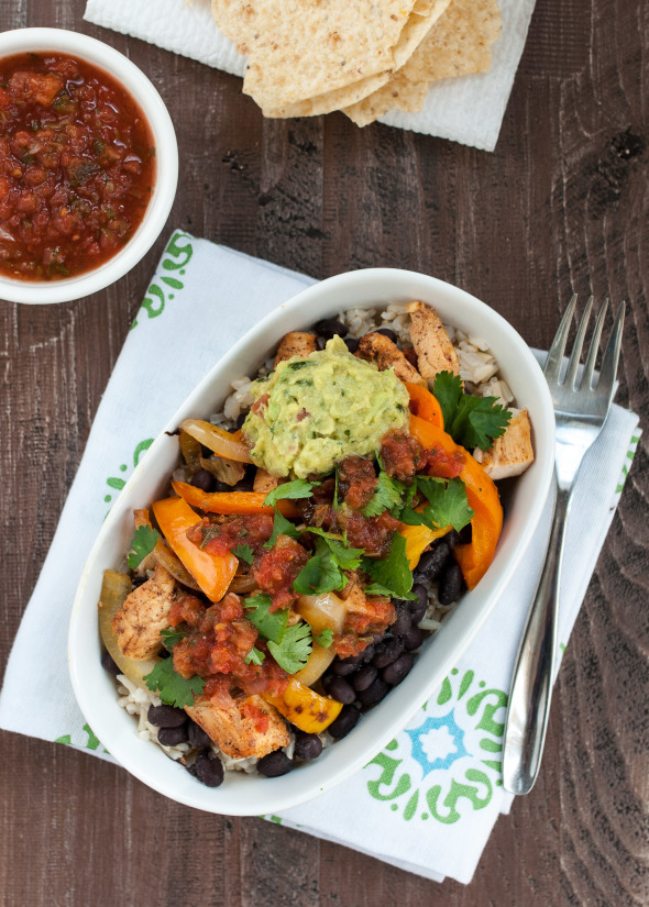 Chicken Fajita Bowl #glutenfree | www.nutritiouseats.com