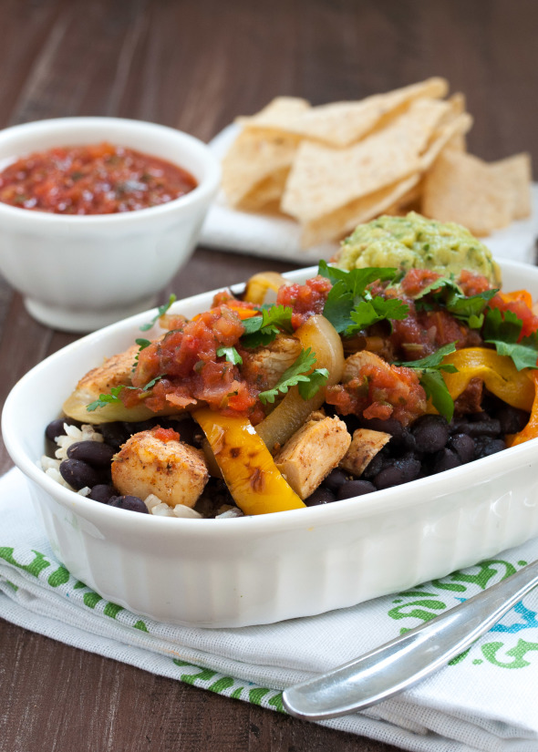 Chicken Fajita Bowl #glutenfree | www.nutritiouseats.com