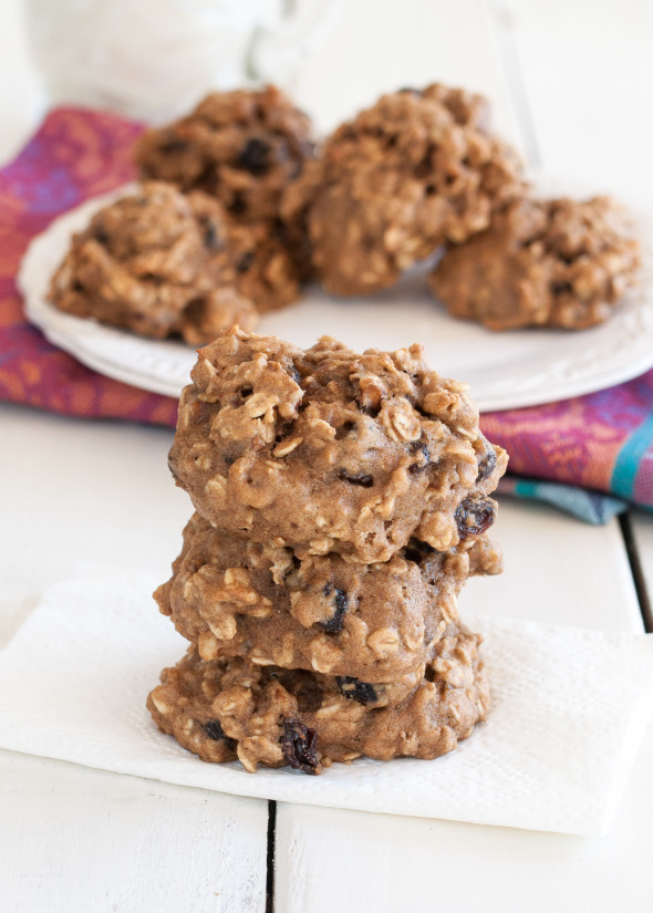 Oatmeal Breakfast Cookies | www.nutritiouseats.com