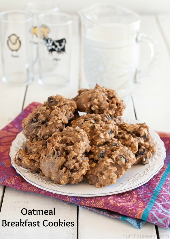 Oatmeal Breakfast Cookies | www.nutritiouseats.com