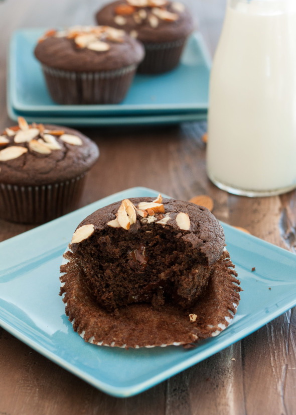 Double Chocolate Almond Muffins #glutenfree | www.nutritiouseats.com