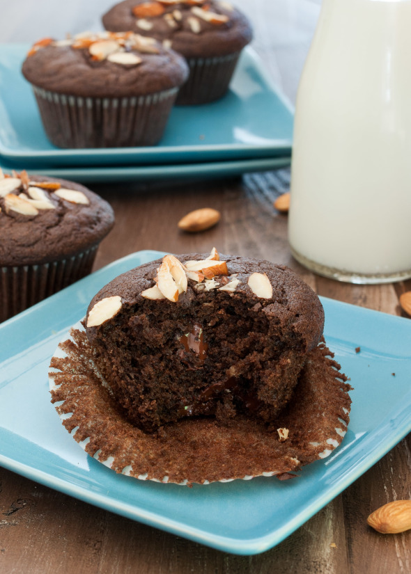 Double Chocolate Almond Muffins #glutenfree | www.nutritiouseats.com