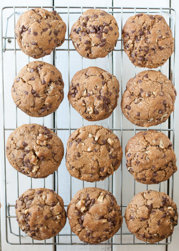 Chocolate Chip Cookies With Walnuts and Coconut Oil | Nutritious Eats