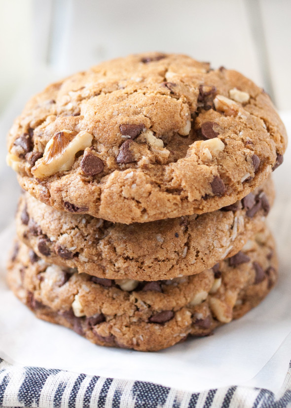 Chocolate Chip Cookies With Walnuts and Coconut Oil | Nutritious Eats