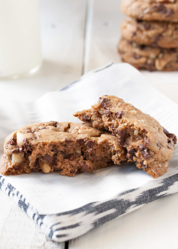 Chocolate Chip Cookies With Walnuts and Coconut Oil | Nutritious Eats