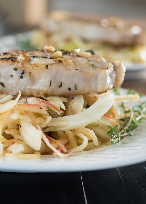 Pork Chops With Apple, Fennel and Thyme | Nutritious Eats