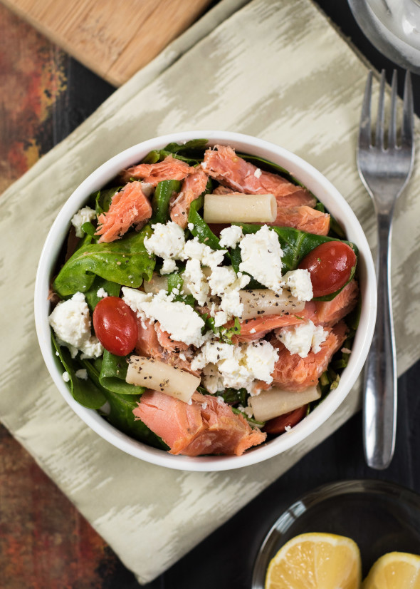 Smoked Salmon Salad- a delicious and easy lunch or light dinner #glutenfree | Nutritious Eats