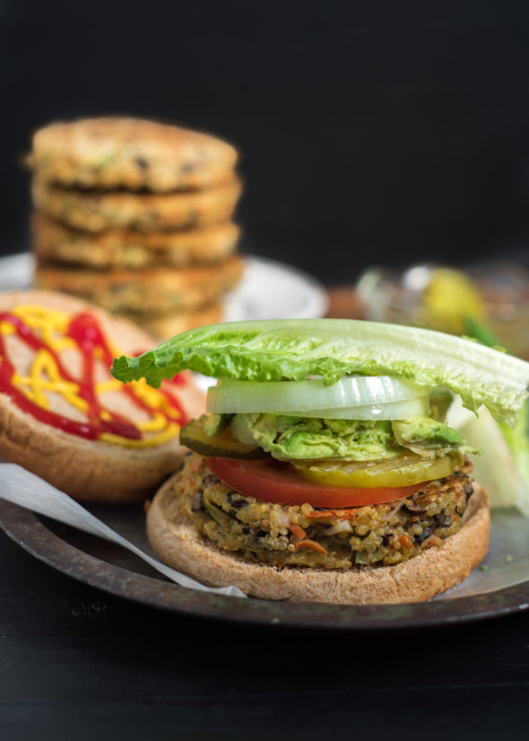 Quinoa Veggie Burger- a simple gf patty that makes a great vegetarian meal! | www.nutritiouseats.com