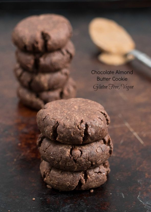 Chocolate Almond Butter Cookie- a healthy treat that can be part of a quick on the go breakfast or snack. Only 6 ingredients make up this gluten free, vegan (optional) healthy cookie! | www.nutritiouseats.com