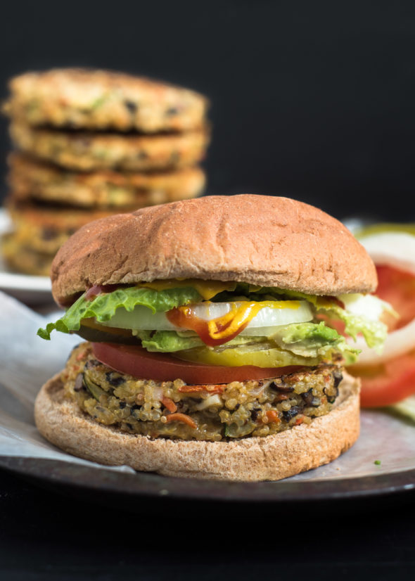 Quinoa Veggie Burger- a simple gf patty that makes a great vegetarian meal! | www.nutritiouseats.com