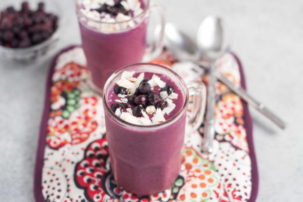 Wild Blueberry Orange Coconut Smoothie #ad | www.nutritiouseats.com