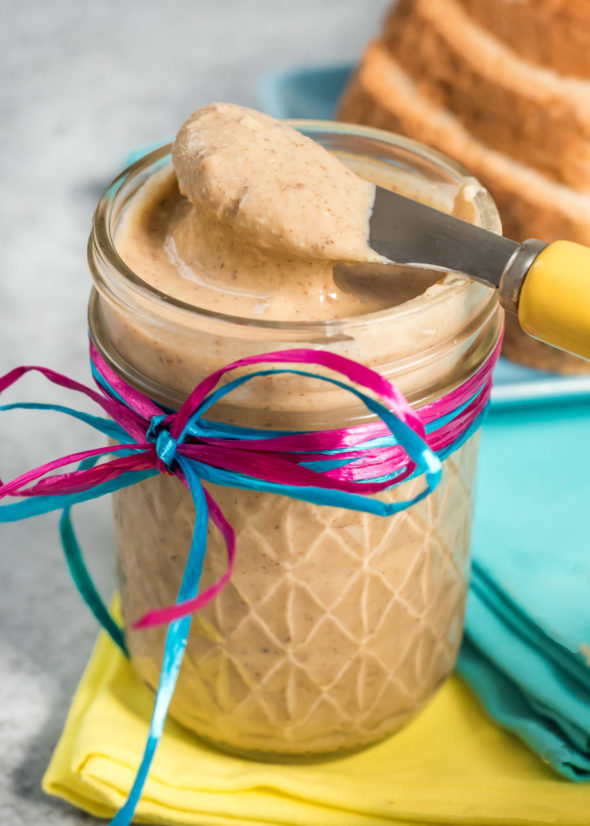 Cinnamon Nut Butter {Peanut Free} #glutenfree | www.nutritiouseats.com