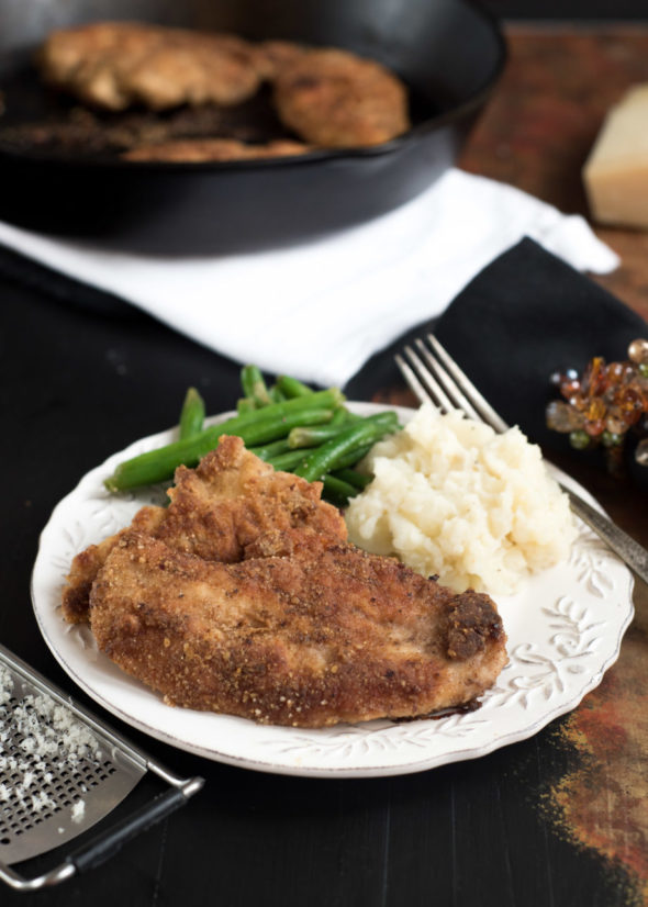 Parmesan and Pecan Crusted Oven Baked Chicken- a lightened up version of some good ol' comfort food | www.nutritiouseats.com