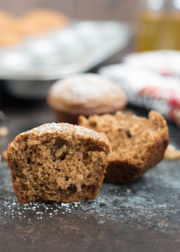 Applesauce Muffins {Whole Grain}- these simple and super moist muffins can be whipped up in hurry! | www.nutritiouseats.com