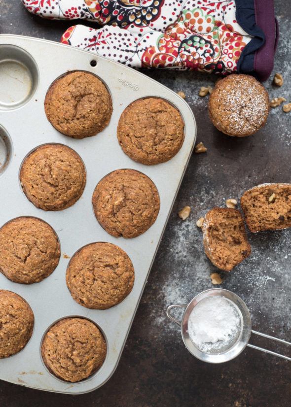 Applesauce Muffins {Whole Grain}- these simple and super moist muffins can be whipped up in hurry! | www.nutritiouseats.com