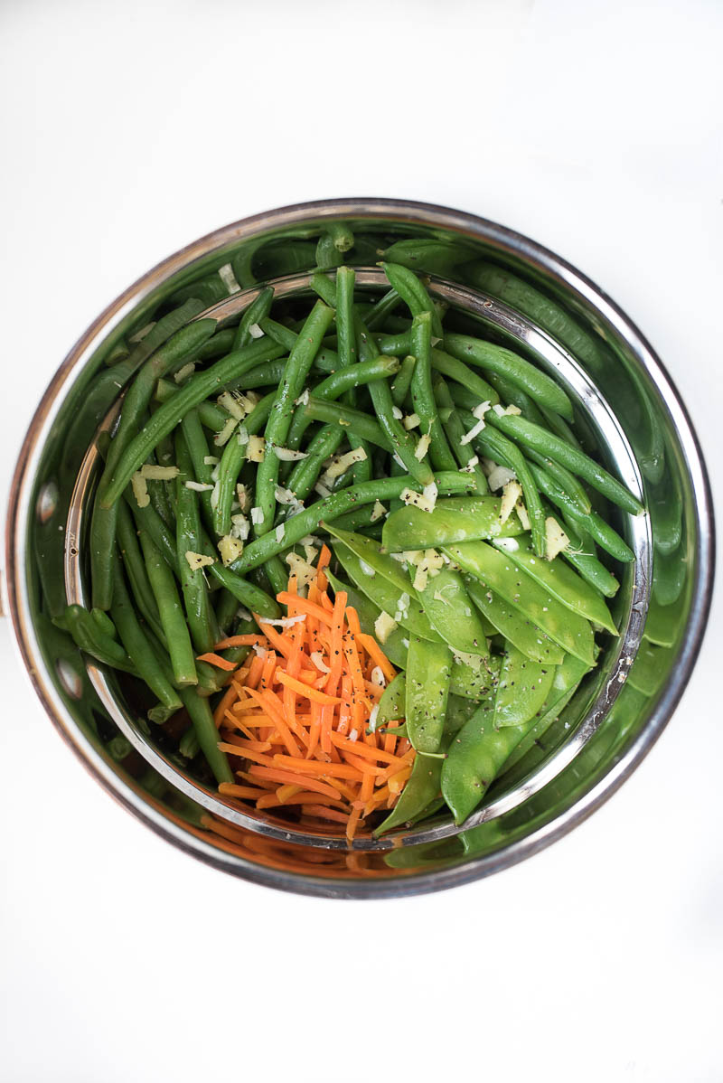 Asian Chicken Quinoa Bowl #glutenfree - this is a filling, healthy meal that can be enjoyed hot or cold! Makes a great meal prep addition!| www.nutritiouseats.com