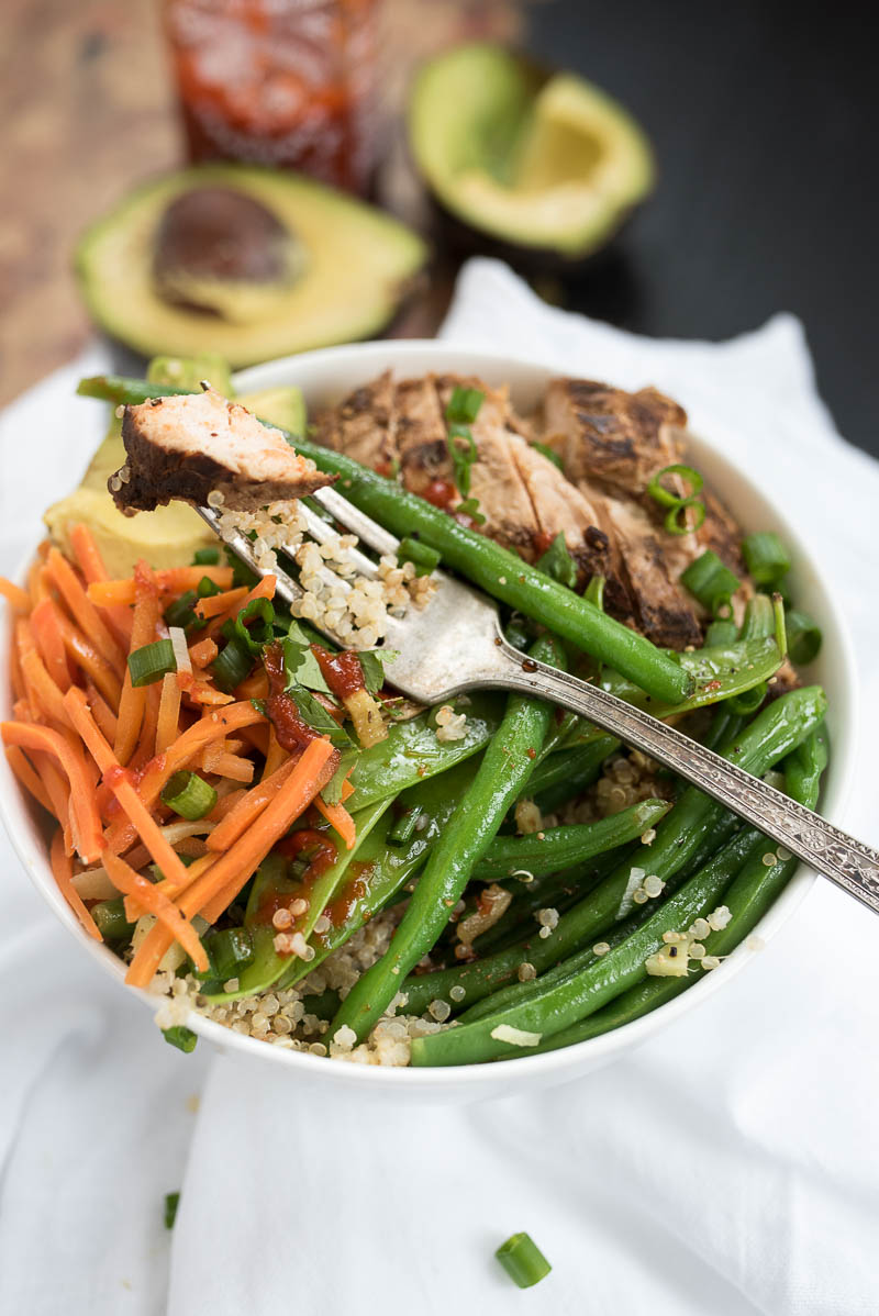 Asian Chicken Quinoa Bowl #glutenfree - this is a filling, healthy meal that can be enjoyed hot or cold! Makes a great meal prep addition!| www.nutritiouseats.com