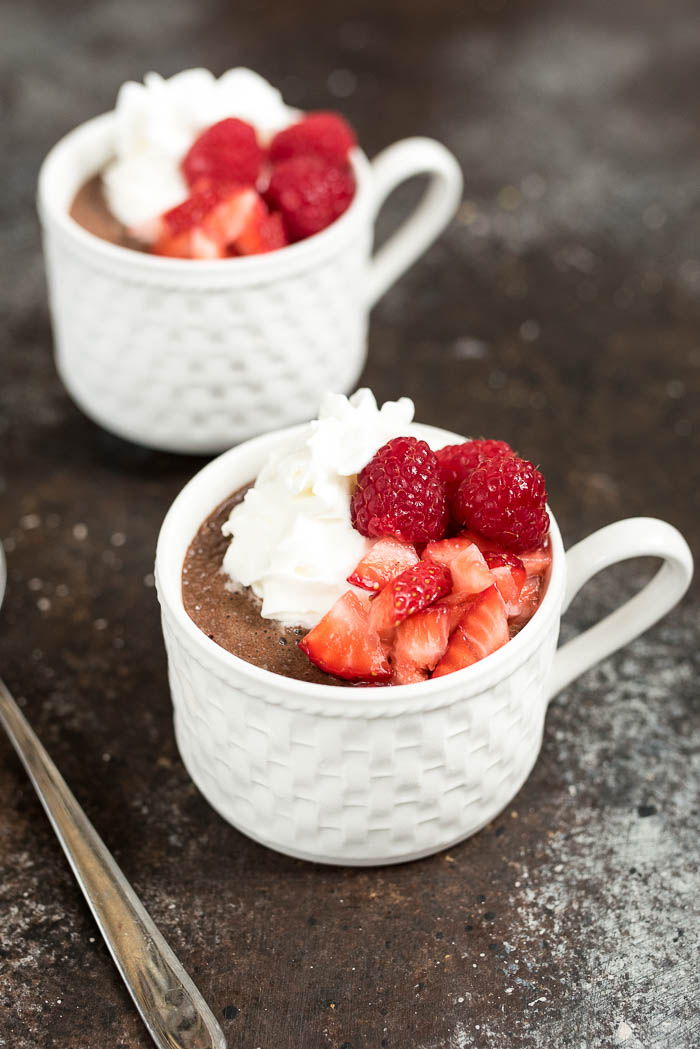 Overnight Chocolate Chia Seed Pudding- 4 simple ingredients and you have this yummy high fiber, high protein, vegan, gluten free breakfast or snack prepped in a few minutes the night before! | www.nutritiouseats.com