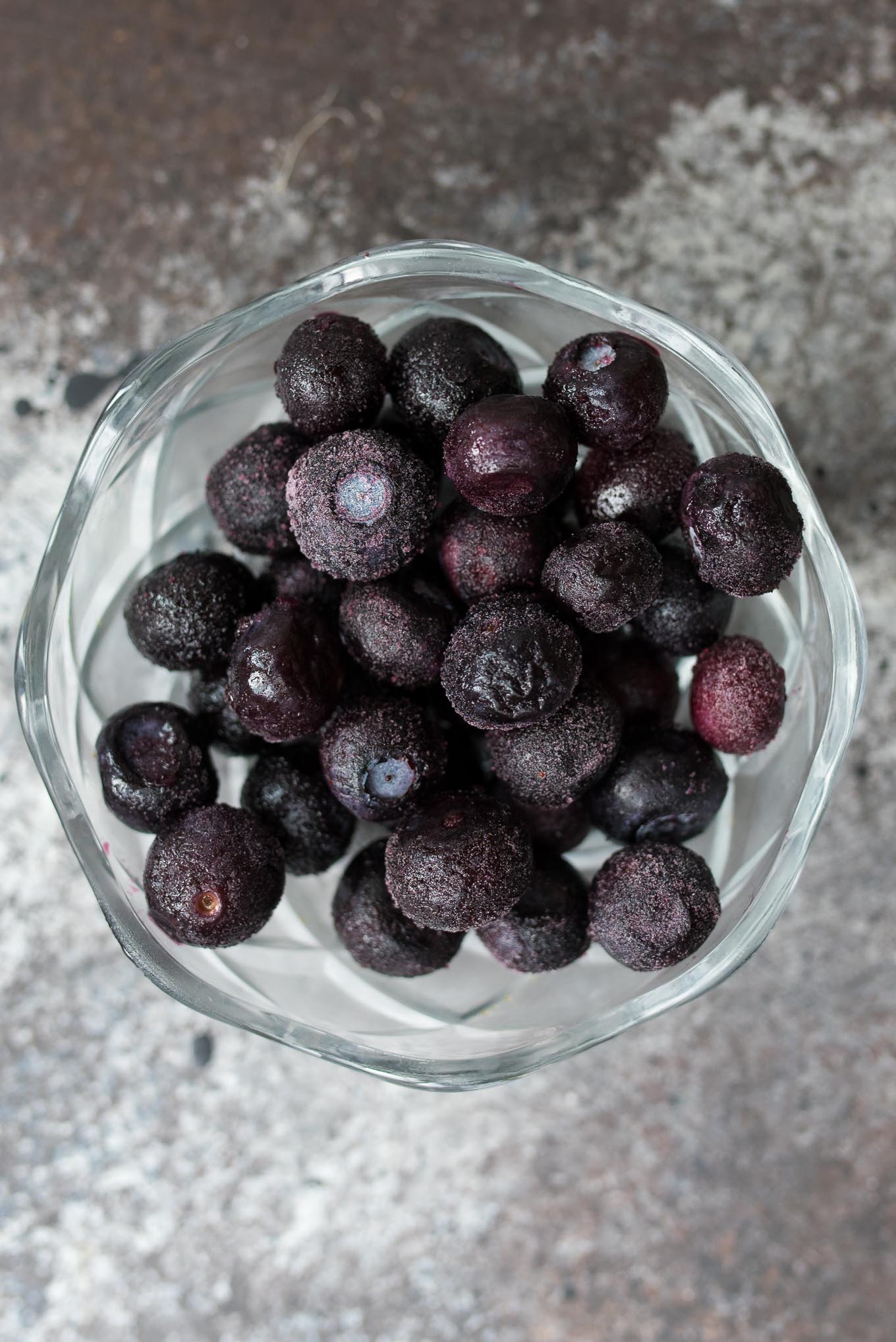 Blueberry Smoothie Breakfast Bowl- a delicious and nourishing bowl that is gluten free, plant based and great for any meal! #ad | www.nutritiouseats.com