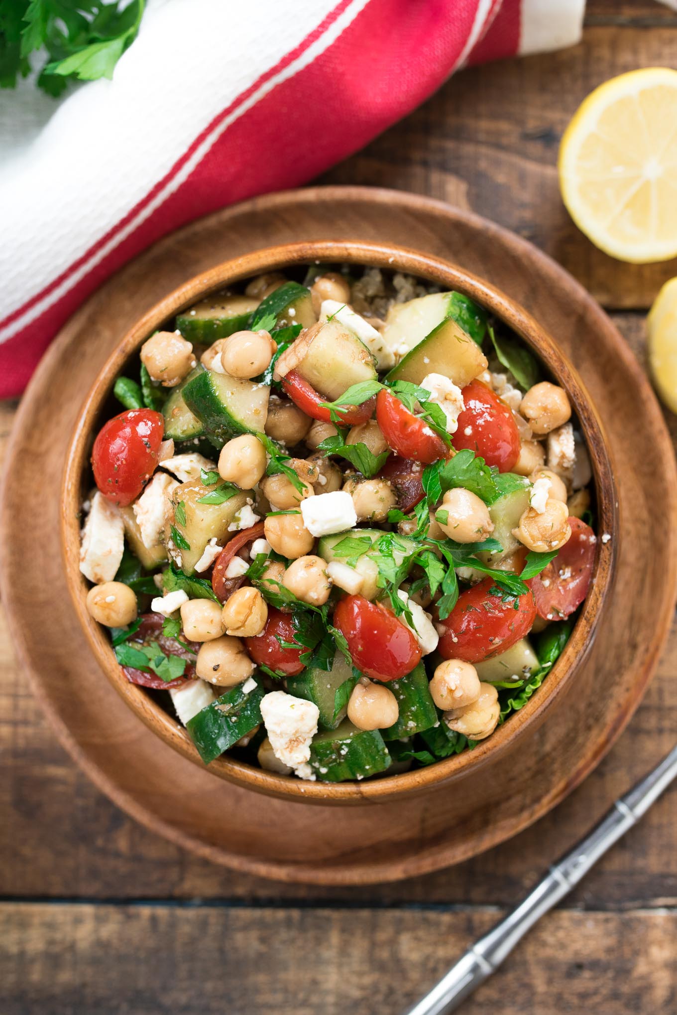 Mediterranean Power Bowl- a plant-based, protein and fiber packed lunch or dinner! | www.nutritiouseats.com