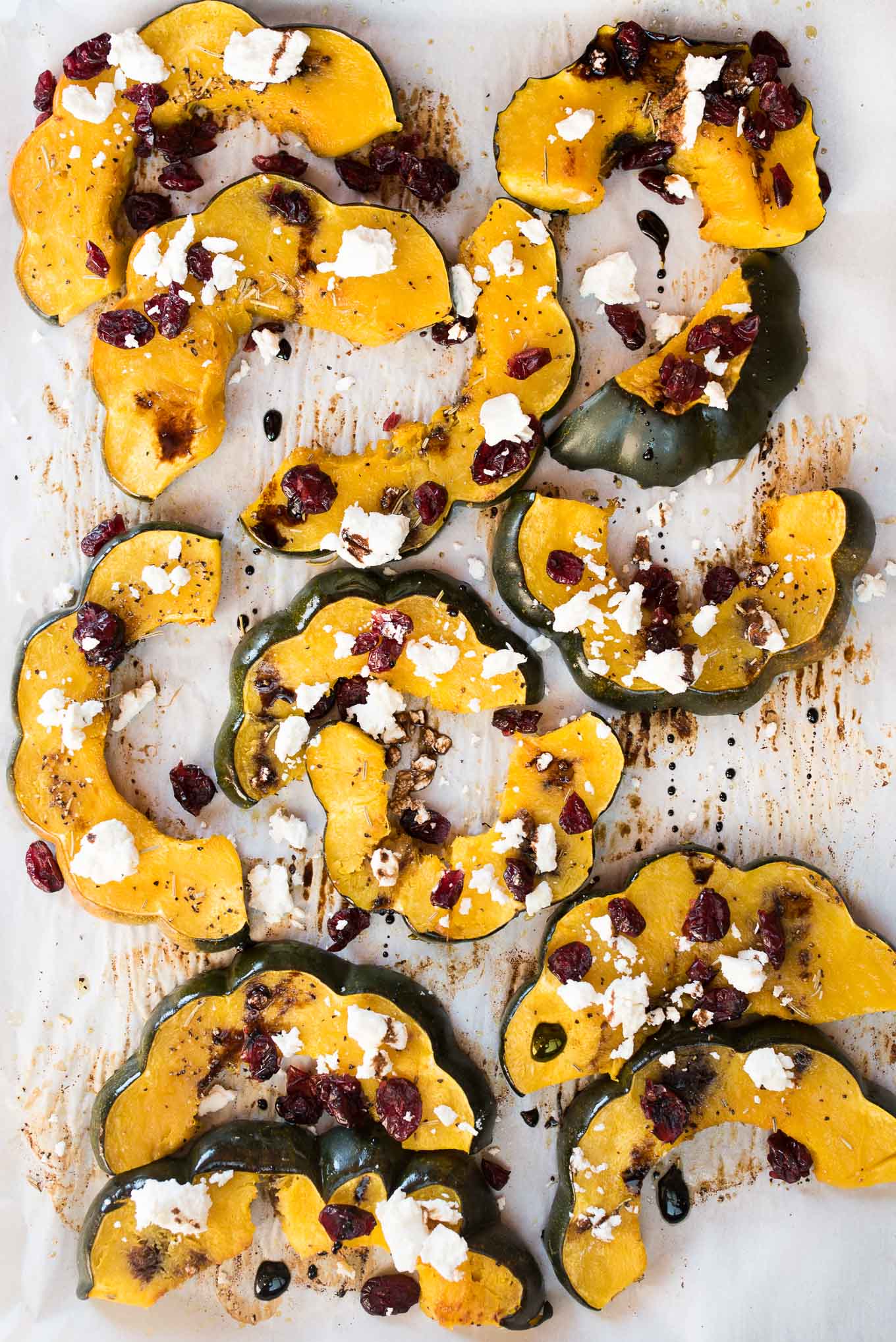 Roasted Acorn Squash with Cranberries, Goat Cheese and Balsamic Glaze #glutenfree #vegetarian side that will be perfect on your Holiday table | www.nutritiouseats.com 