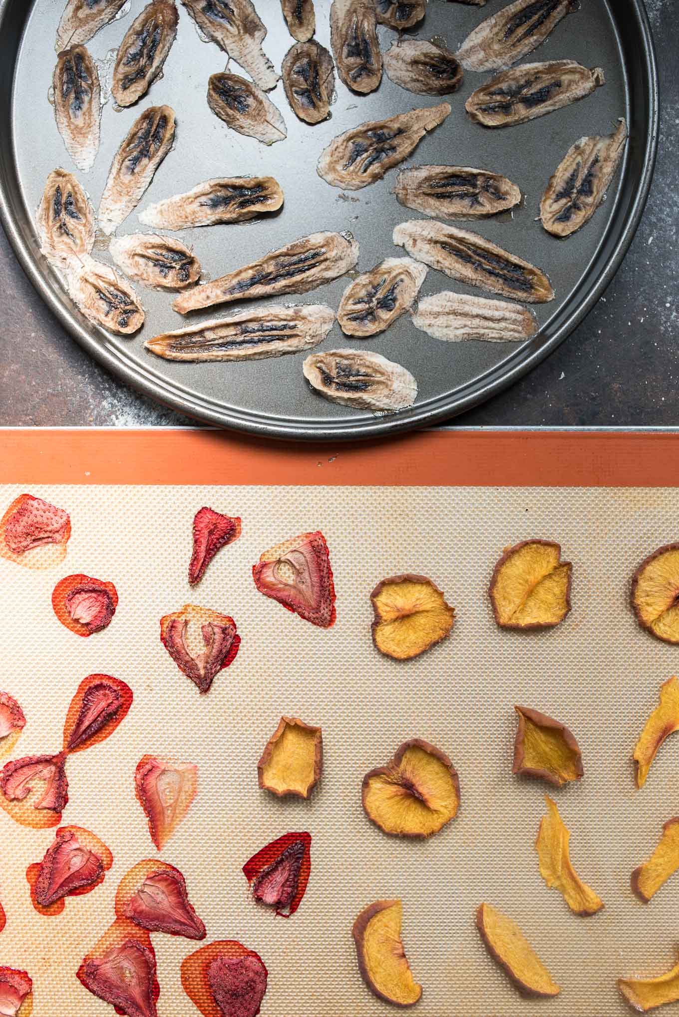 Simple Homemade Dried Fruit- all you need is fresh fruit and a low oven setting to make this no sugar added dried fruit! | www.nutritiouseats.com