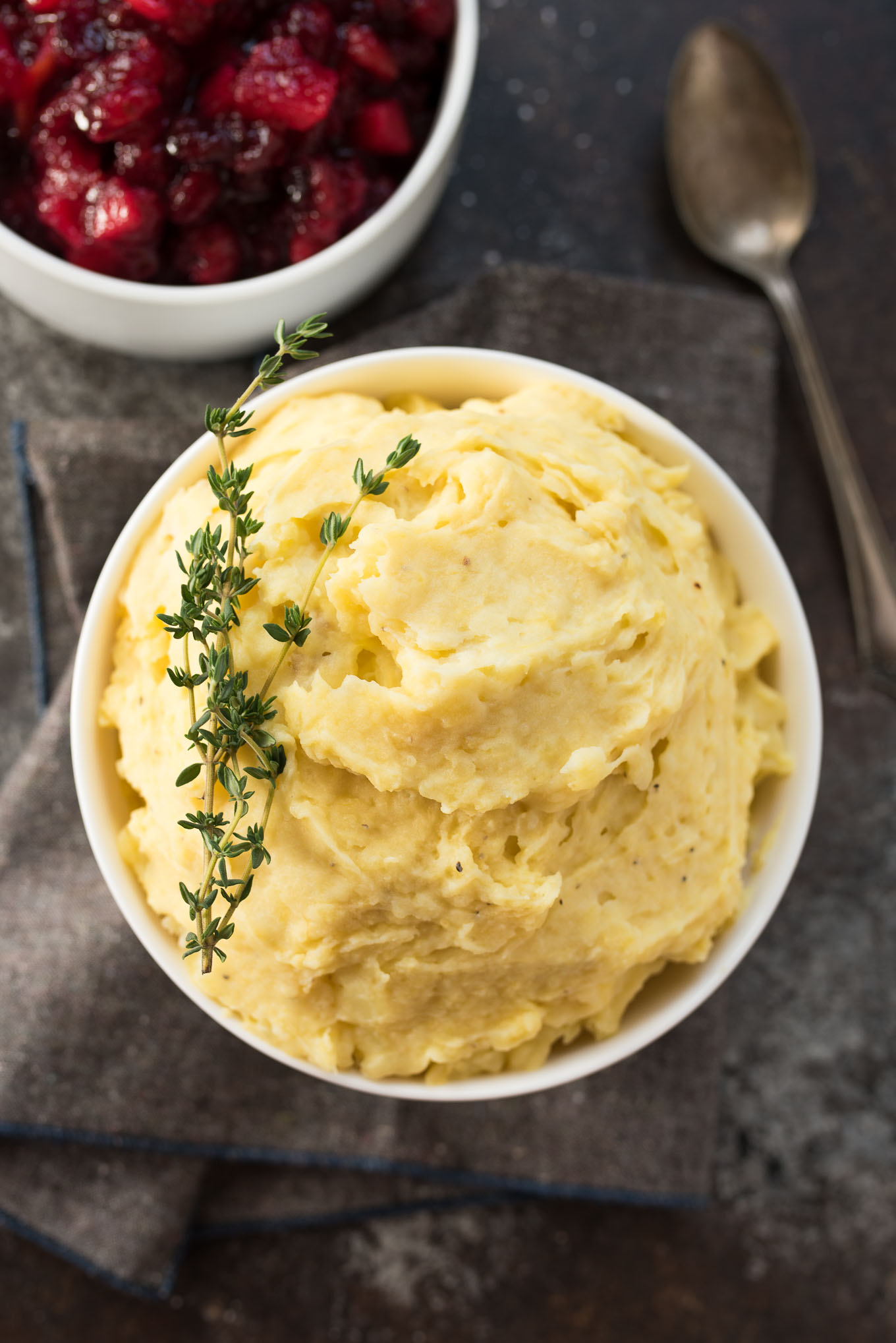 Potato and Squash Mash- looking for a healthier version of traditional mashed potatoes? Come check out this recipe! #glutenfree ! | www.nutritiouseats.com