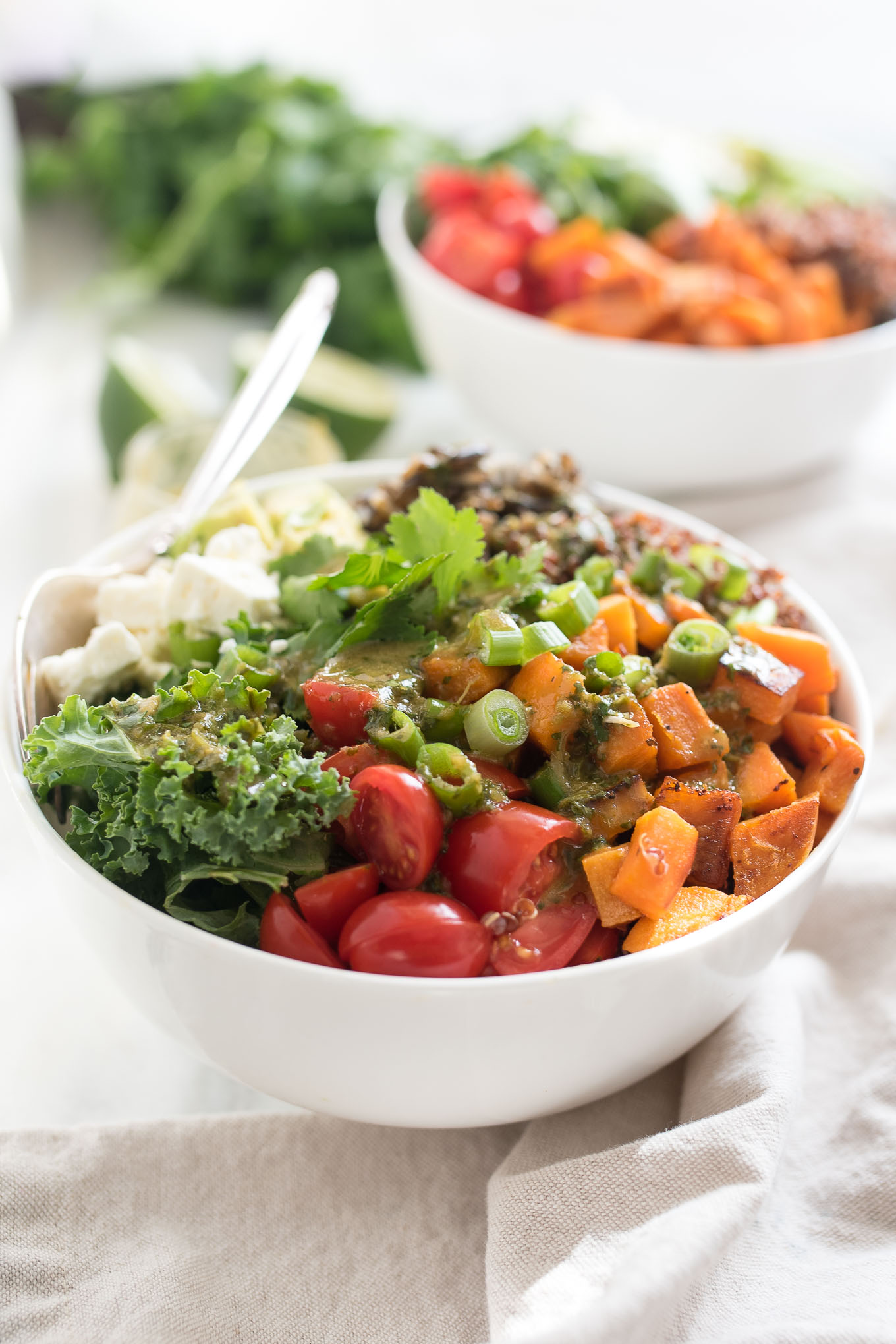 Cilantro Lime Quinoa Veggie Bowl is a protein and nutrient packed vegan and gluten free meal that works great for lunches throughout the week!