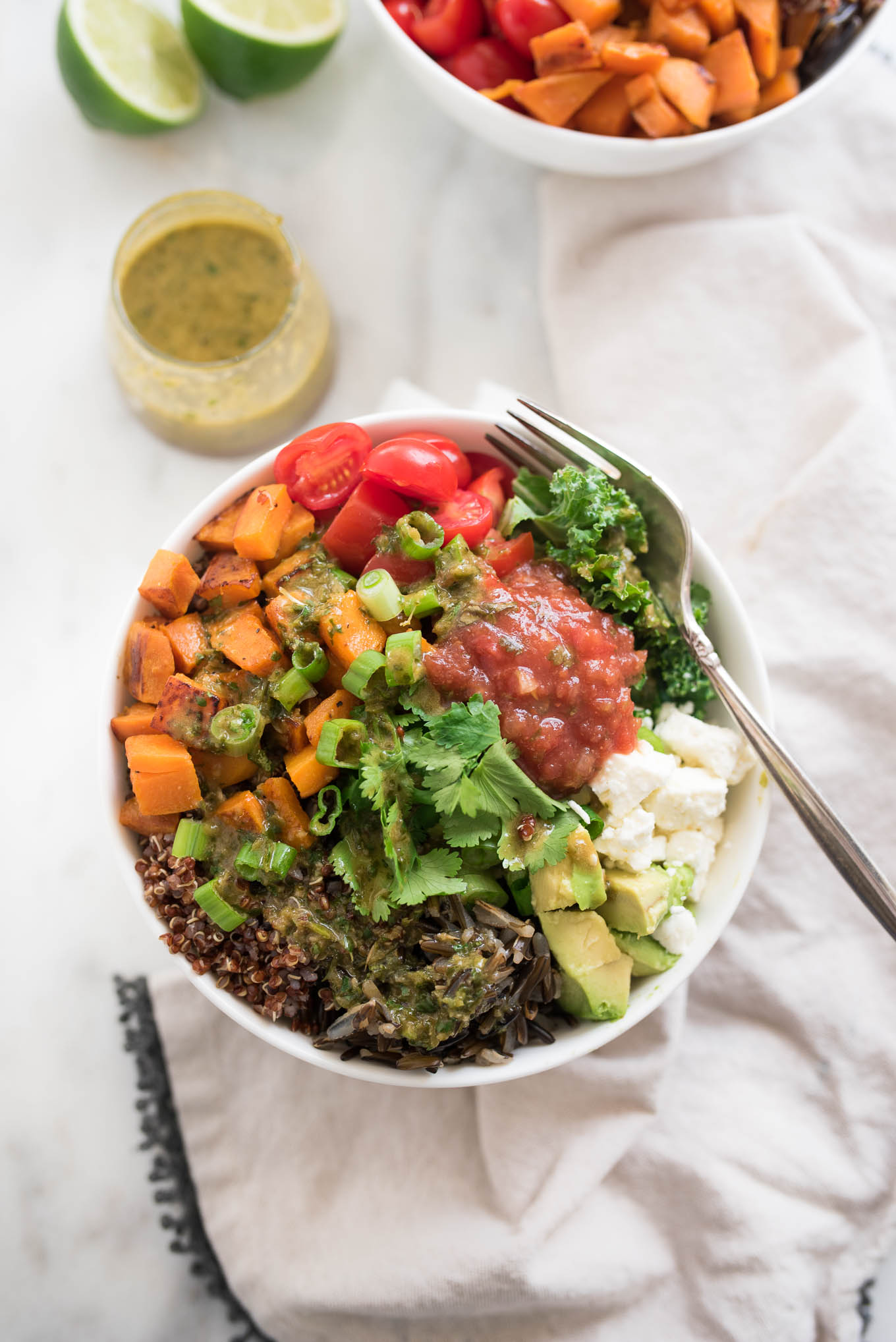 Cilantro Lime Quinoa Veggie Bowl is a protein and nutrient packed vegan and gluten free meal that works great for lunches throughout the week!